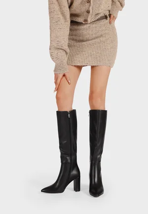 Брюки из плащевки